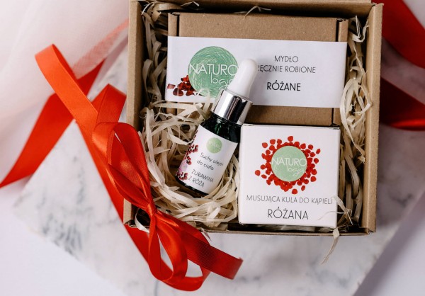 Róża Box 3.jpg